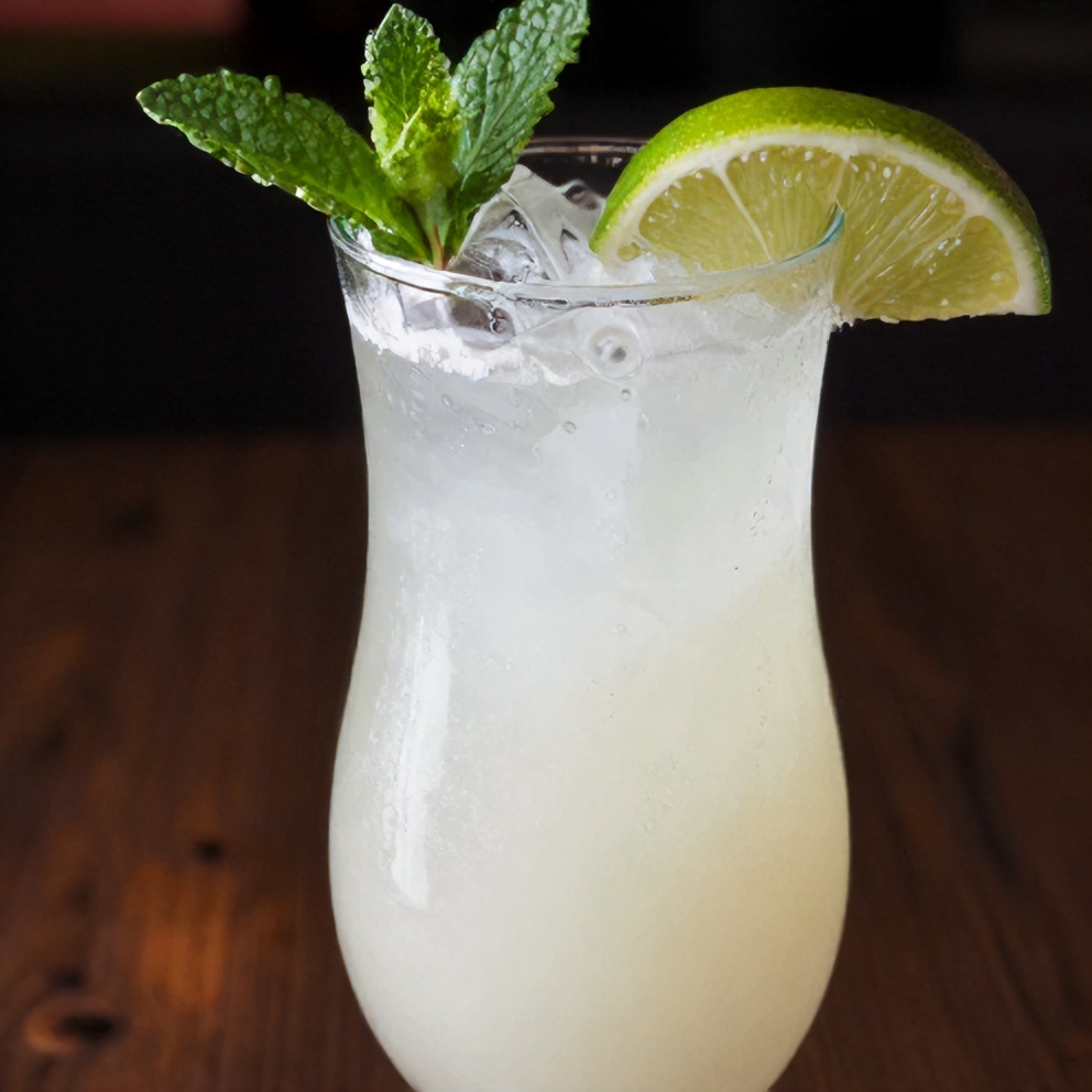 White Christmas Mojito